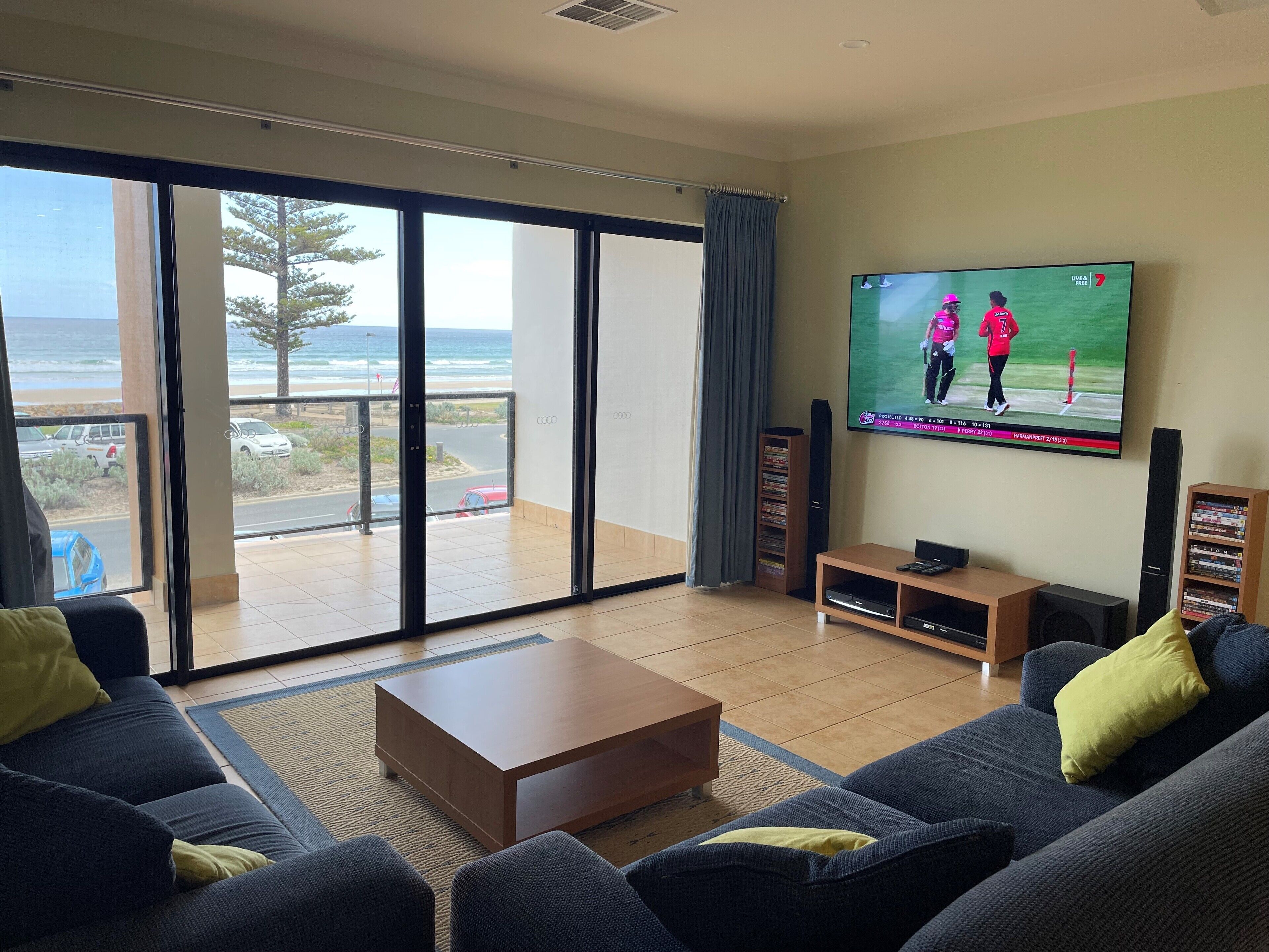 Moana Beach Apartment  - The Esplanade — image 6