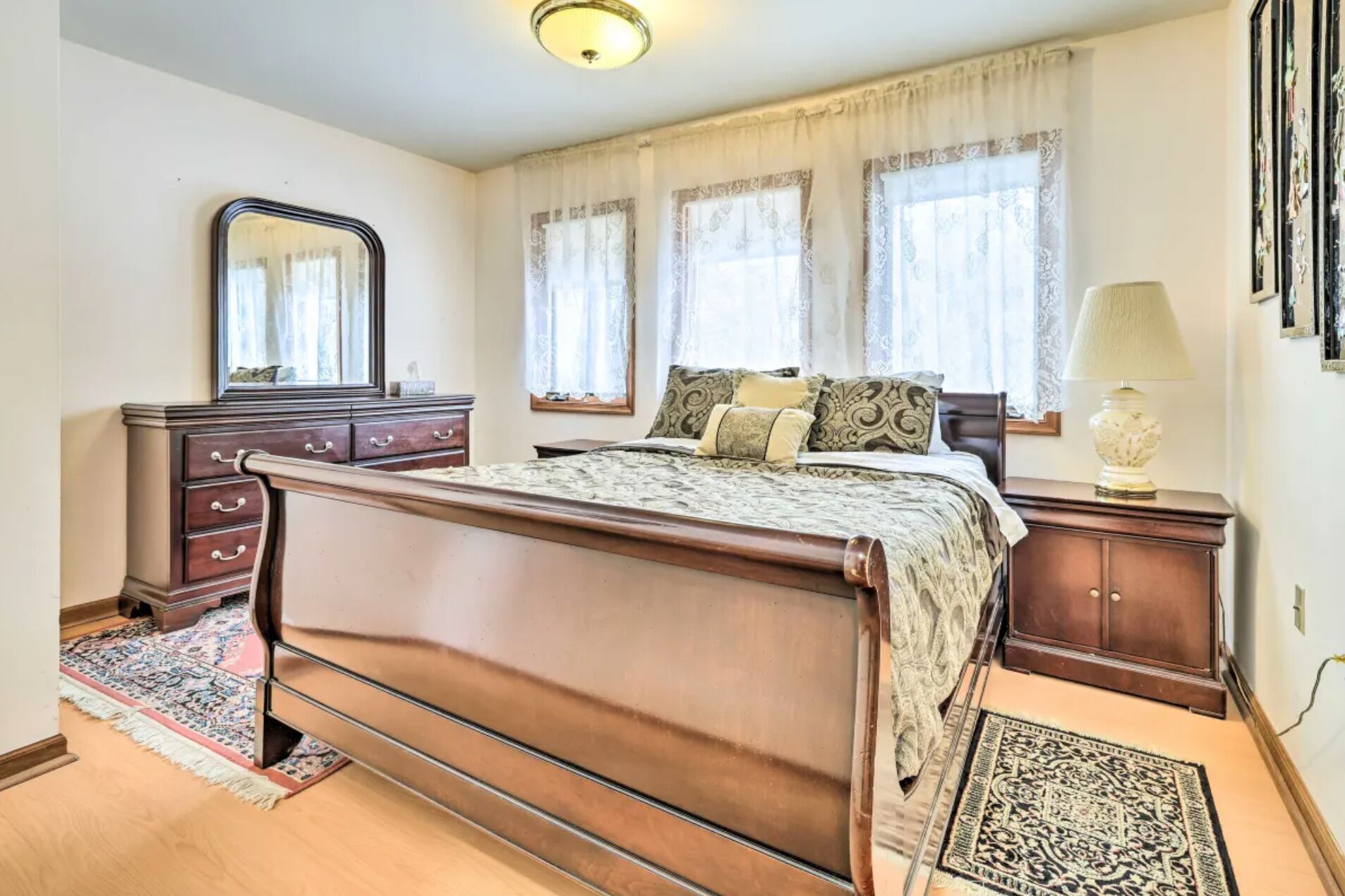 3 habitaciones, tabla de planchar con plancha y wifi gratis 