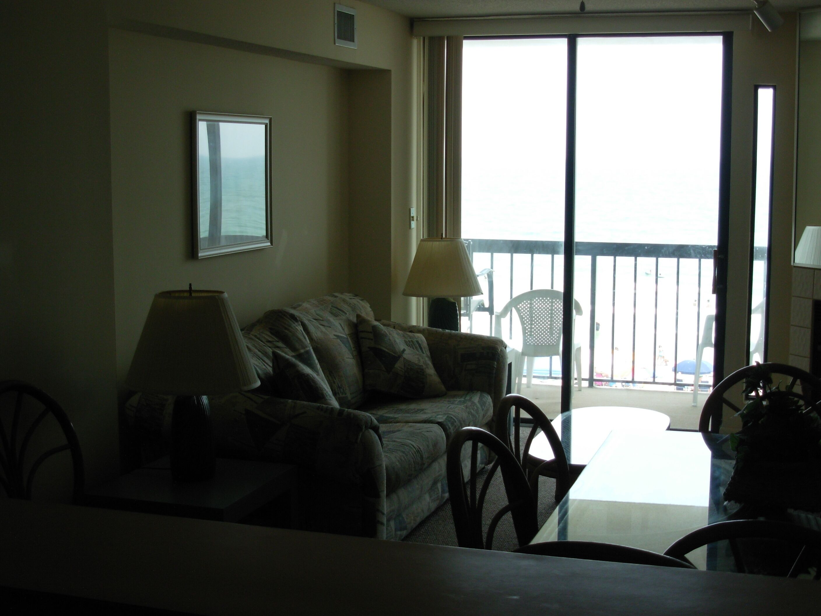INCREDIBLE OCEANFRONT VIEWS FROM THE LIVING ROOM AND MASTER BEDROOM!!!!