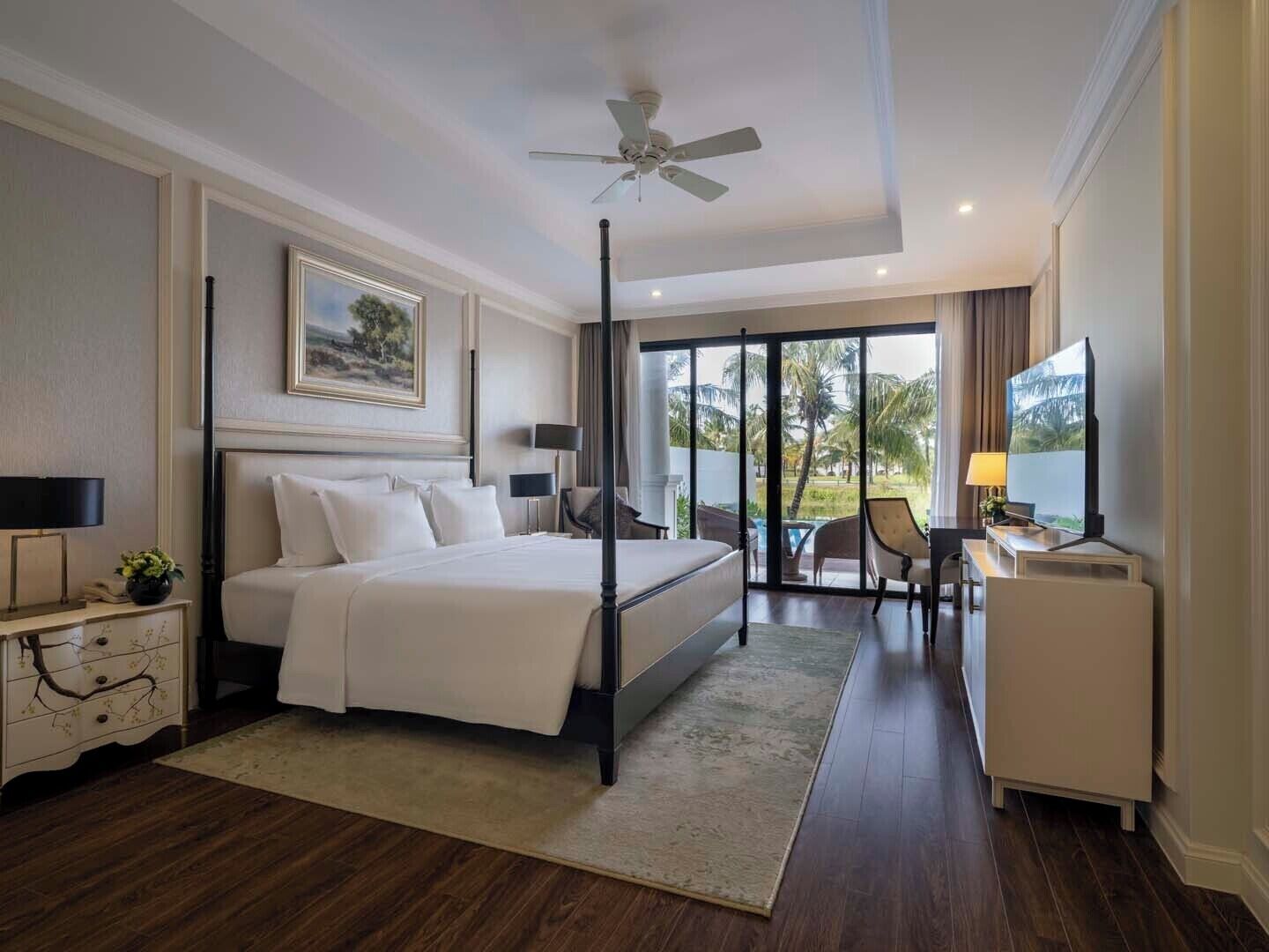 In-room safe, desk, blackout curtains, free WiFi