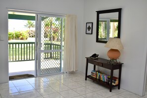 Interior - Paere House, Snorkeling Heaven (Tikioki Beach)