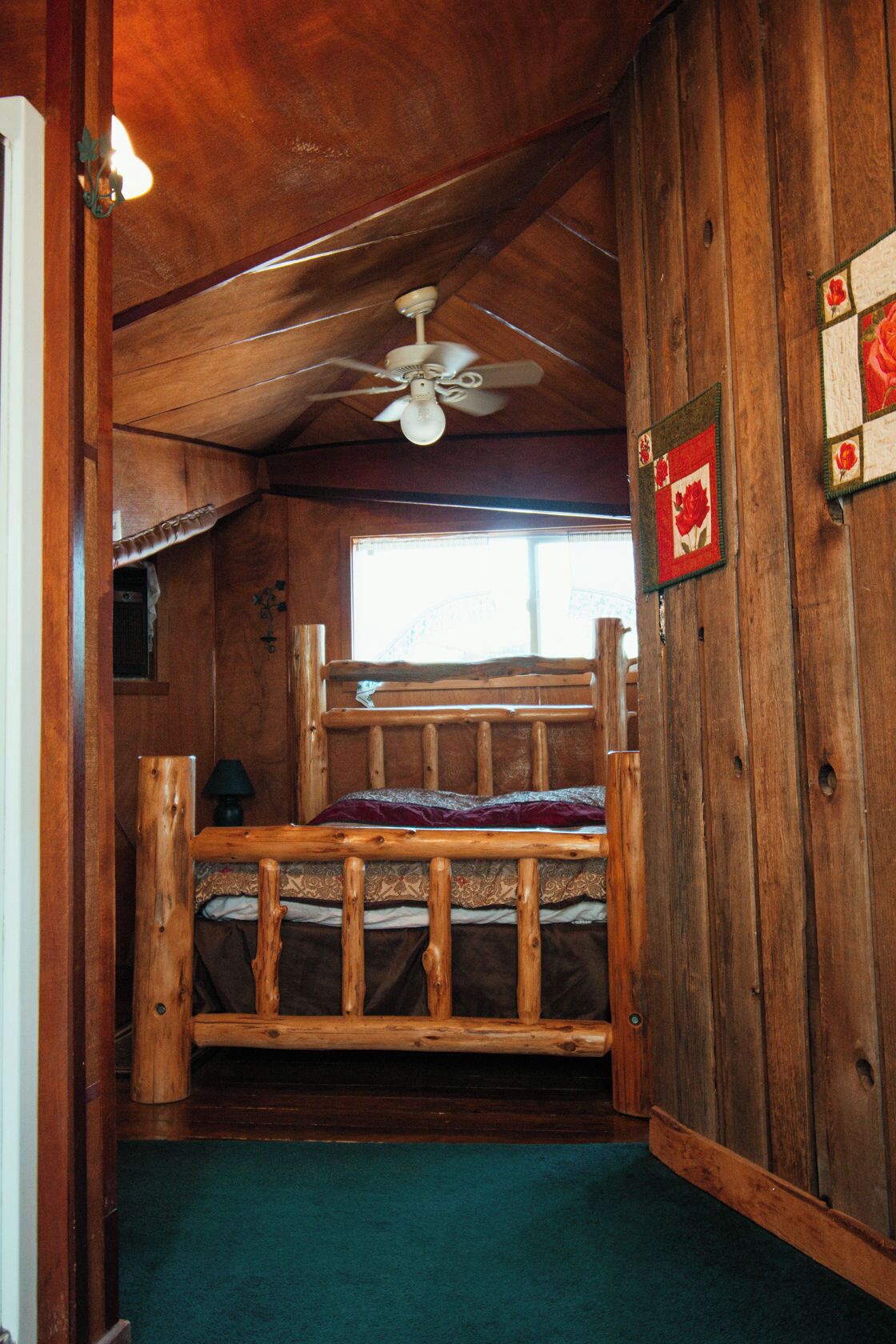 Tree House Tranquil-A-Tree Romantic Escape