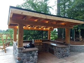 Outdoor kitchen