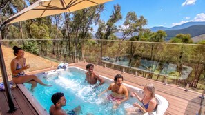 Bain à remous extérieur