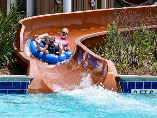 Piscine couverte, piscine extérieure