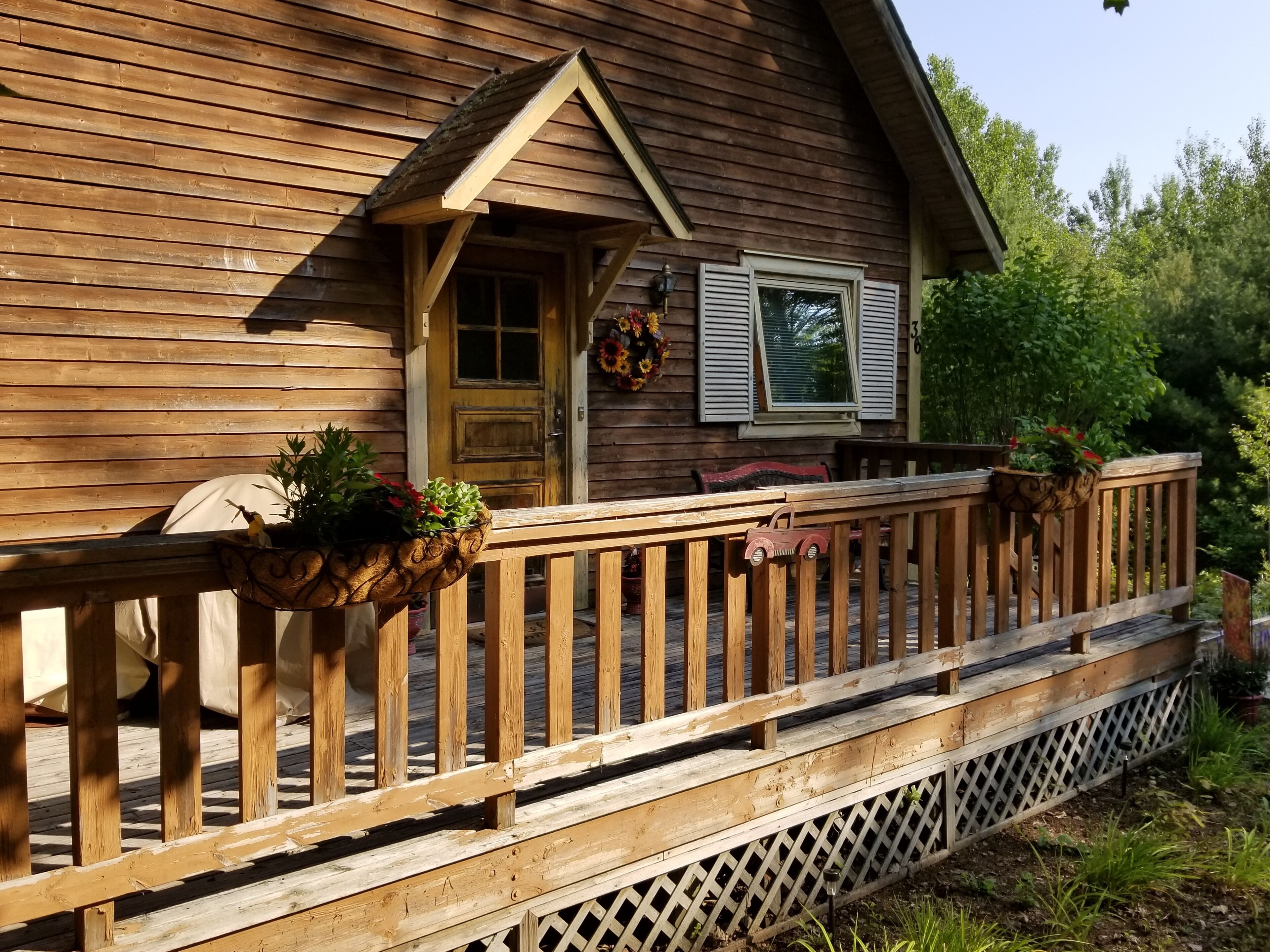 Bartlett Chalet:  eat, dine, drink, hike, shop, ski and relax!