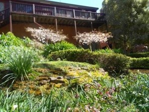 المنطقة المحيطة بالمنشأة