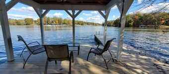 3000 sqft. Waterfront house, Private Beach/Dock w/ 300+ ft Private Waterfront