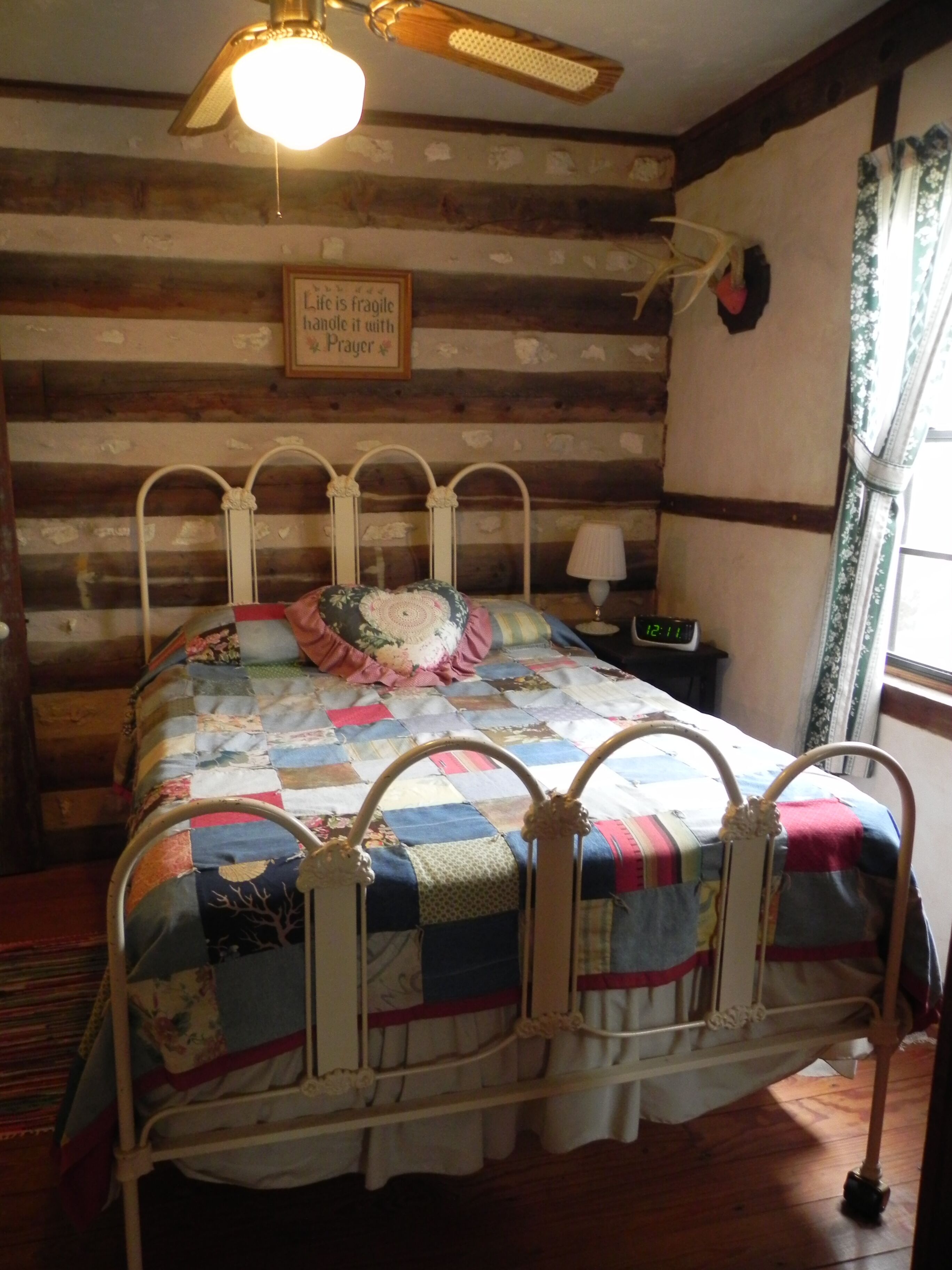 Secluded Log Cabin Located In Town with Fire Place close to downtown