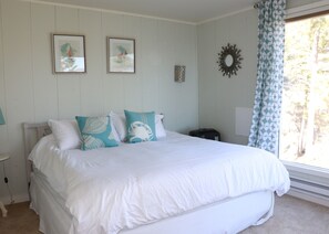 4 bedrooms, iron/ironing board, travel cot, WiFi - Breathtaking Views, Canyon Ferry Lakefront! (Helena)