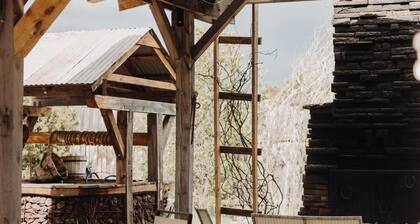 3 Bedroom, 2 Bath, Wifi, Tv, Wash And Dryer, Kitchen Stocked, Linens And Laundry