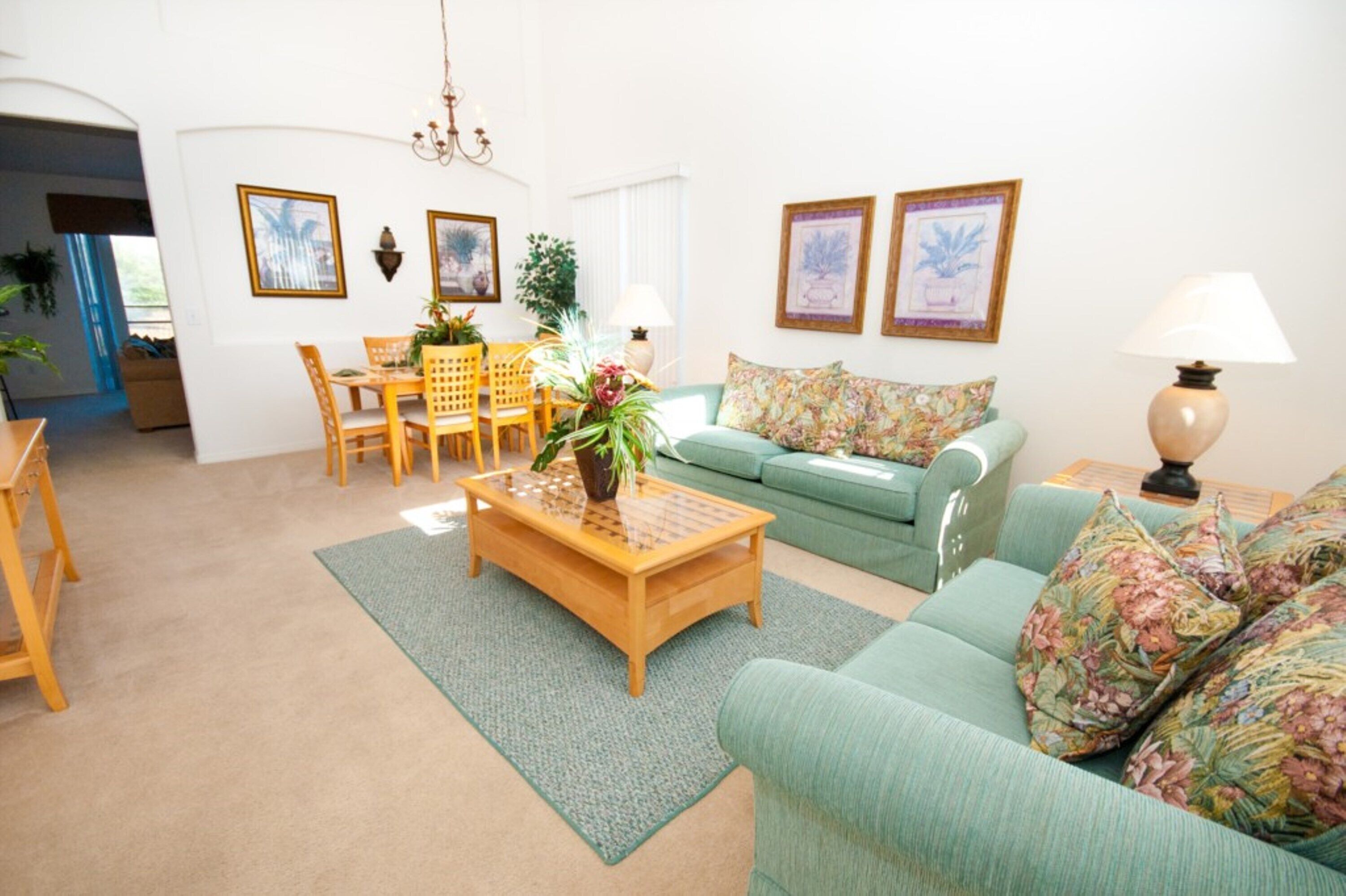 4 Bedroom 3 Bathroom Vacation Pool Home With Garage. Orlando, Florida.