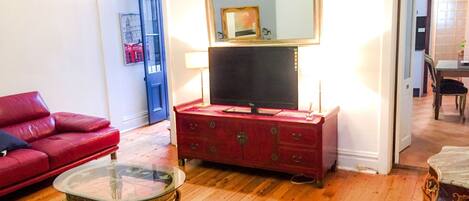 Smart TV, DVD player, books, video library