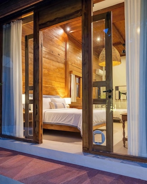 2 bedrooms, in-room safe, desk, iron/ironing board - Holiday Tropical Open - Air Private Villa Near Umalas & Seminyak (Badung)