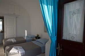 Spa - Breathtaking view, luxury, privacy, style and much more ! (Firostefani)