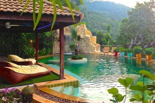 3 Bedroomed seaview Castle Villa