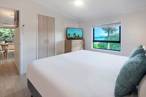 3 chambres, fer et planche à repasser, Wi-Fi, draps fournis