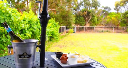 Murrami Farm - Pet friendly inside and an enclosed yard.