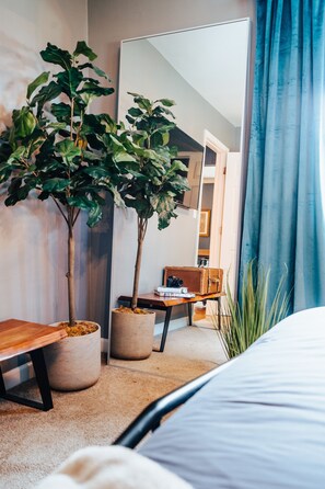 2 bedrooms, in-room safe, desk, soundproofing