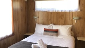 雙人房單人入住, 多張床 | 2 間睡房、免費 Wi-Fi、床單