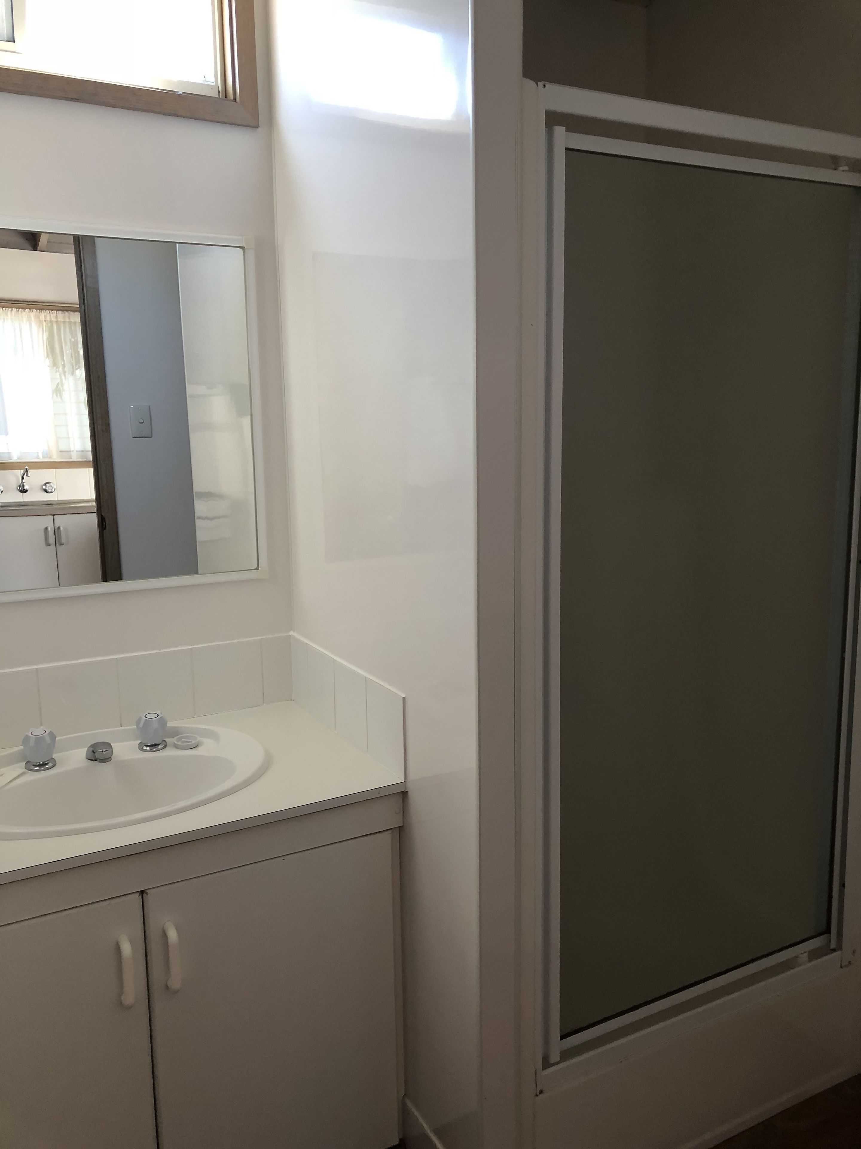 Family Cabin | Bathroom | Shower, rainfall showerhead, free toiletries, hair dryer
