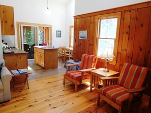 Smart TV - Sweet Cottage Retreat Near Cape Cod Beaches! (2080) (Wellfleet)