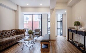 Smart TV, Netflix, streaming services