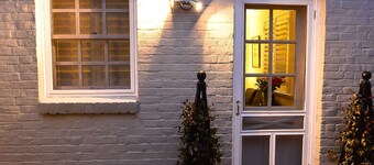 Stylishly renovated heritage property, in quiet tree lined st close to the CBD