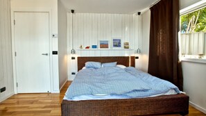 3 sovrum, strykjärn/strykbräda och sängkläder