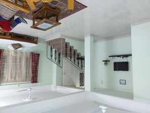 Interior - Spacious Beautifuly Furnished 3 Bedroom, Hall & Kitchen apartment. (Hyderabad)