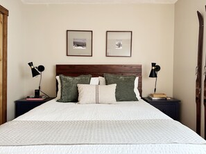 1 bedroom, desk, iron/ironing board, free WiFi