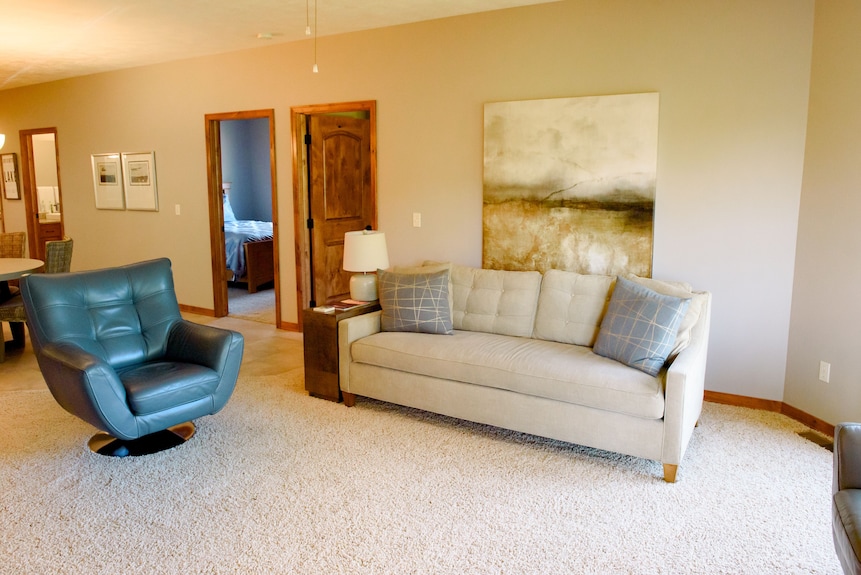 Spacious 3 Bed/2 Bath Condo Closest To Bridges Bay Amenities - Iowa