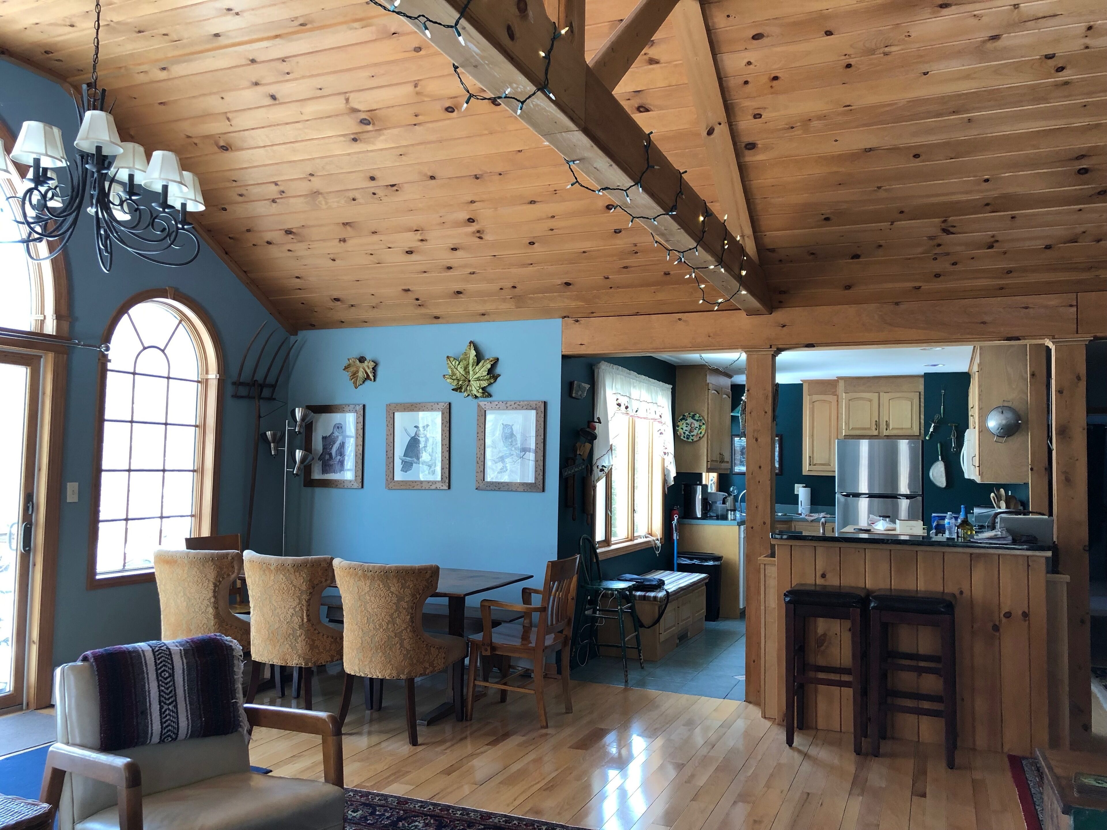 5 Minutes to Okemo Jackson Gore entrance.
