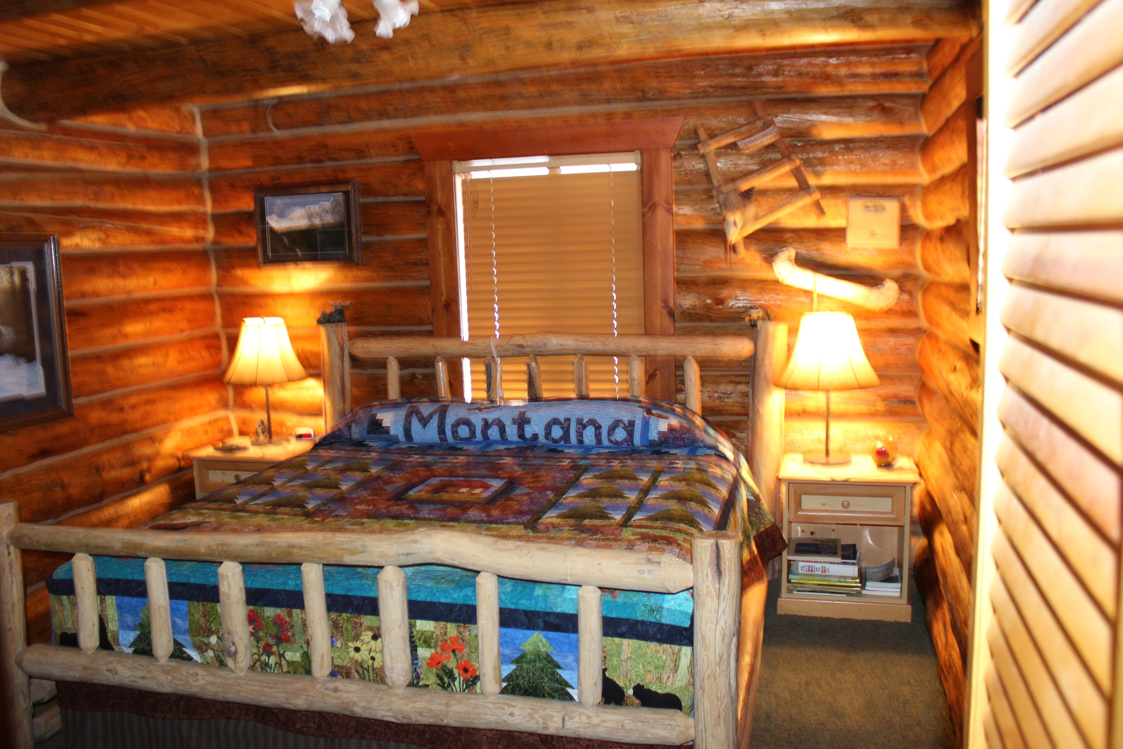 Cozy, Log Home. Ready Retreat!
