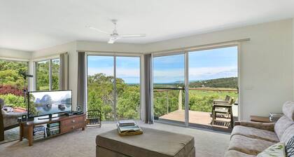 Panoramic Views - Big house with big views