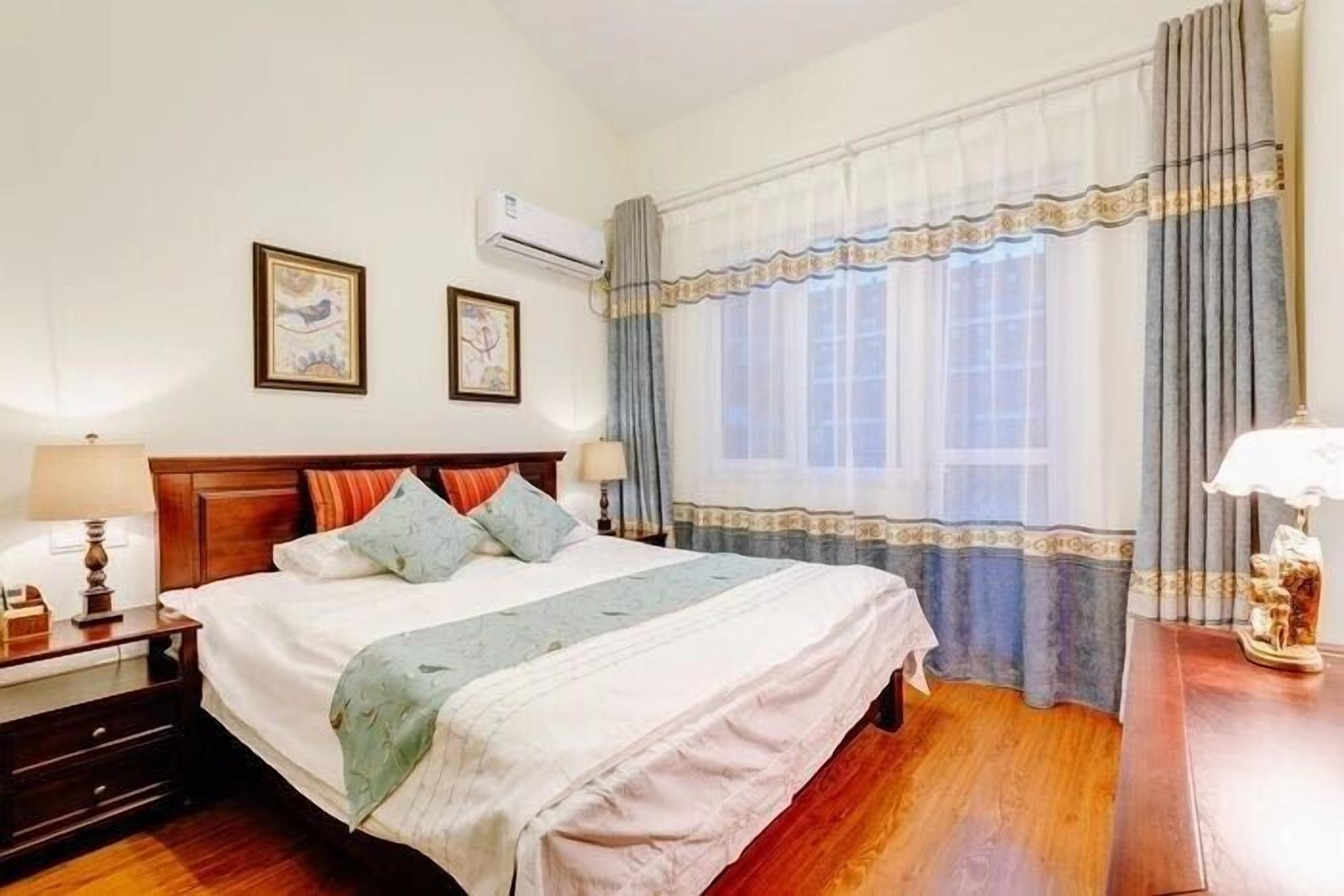 컴포트 스위트, 침실 2개 | 책상, 암막 커튼, 무료 WiFi