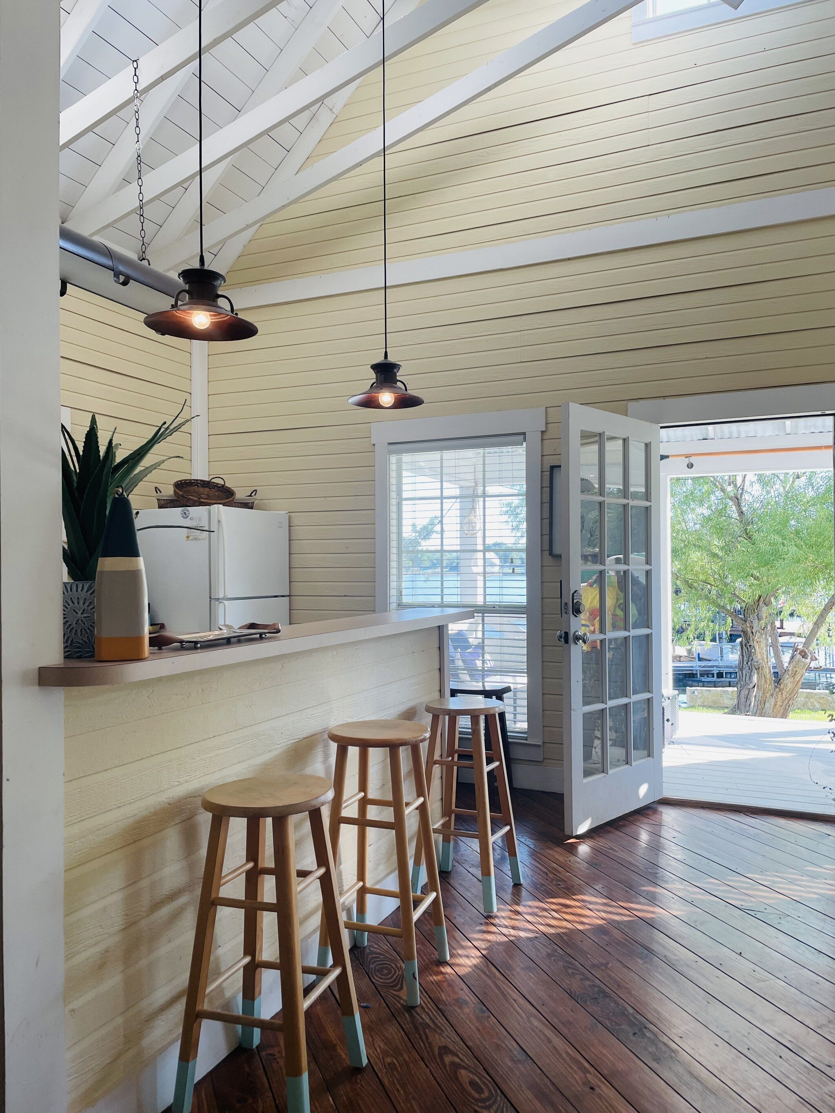 Seaside-inspired "lakeside" on Possum Kingdom NEW TO Vrbo! #texashillcountry