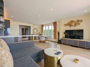 TV connectée, lecteur de DVD, chaîne hi-fi