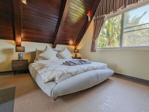 3 habitaciones, caja de seguridad en la habitación y escritorio