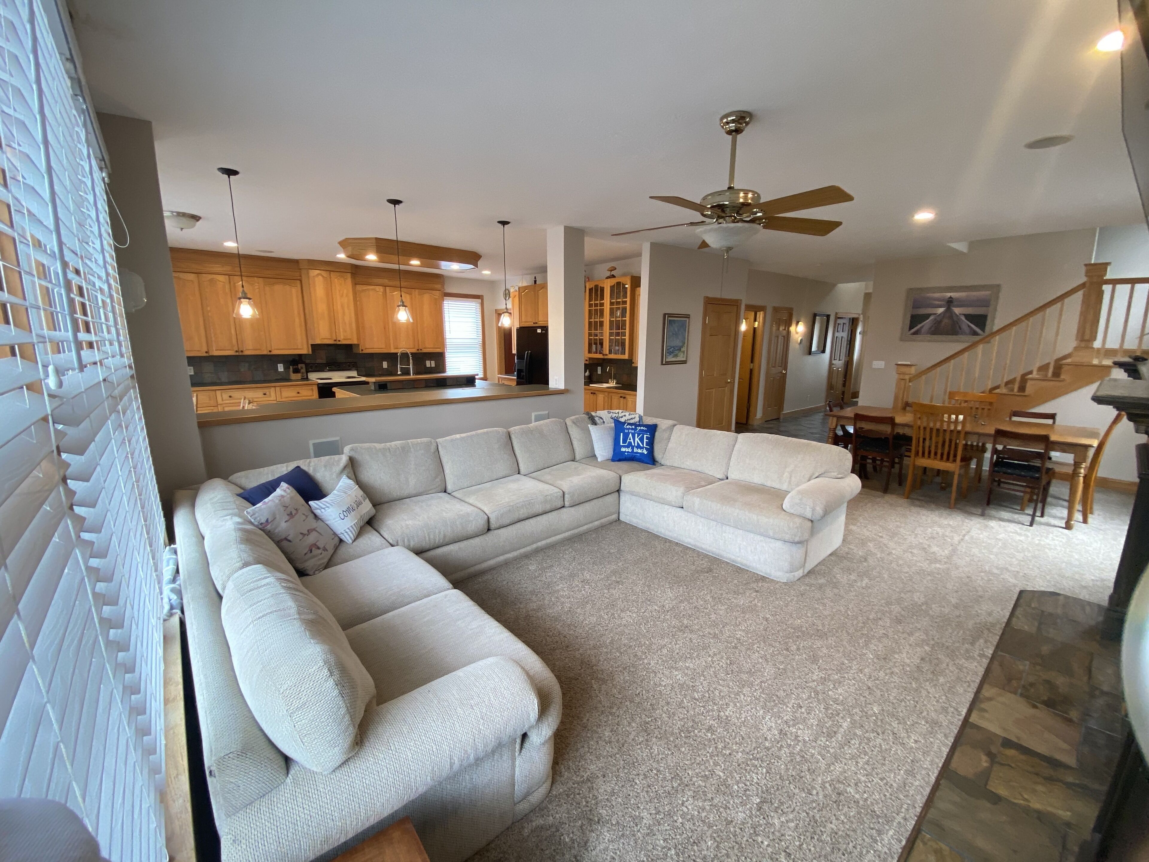 Large Lake House - Just Steps Away From The Beach in Private Community 