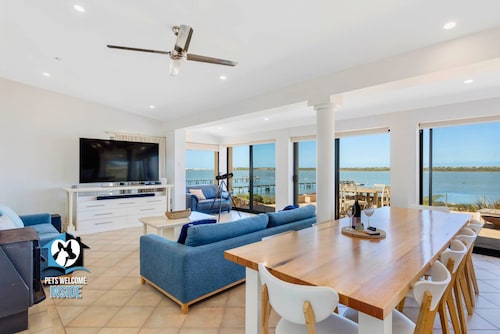 Absolute Water Frontage w/ Jetty + Boat Ramp