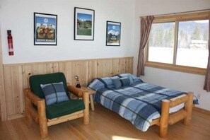 4 habitaciones, acceso a internet y ropa de cama 