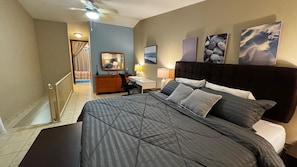 4 habitaciones, escritorio y tabla de planchar con plancha 
