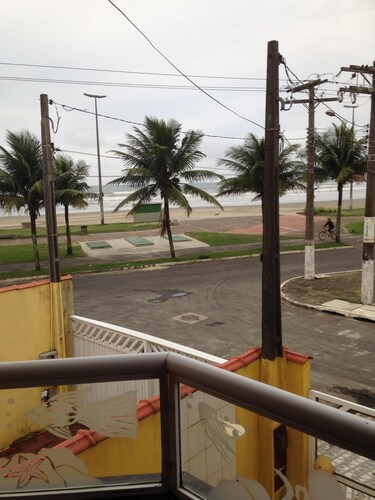 Linker Fuß im Sand (Meerblick)