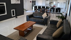 Smart TV, DVD player, table tennis, books