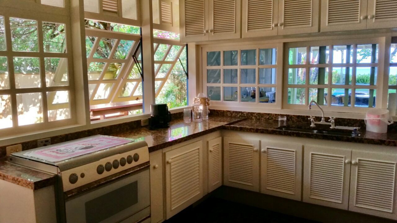 House standing on the sand in different condo, complete privacy - Camburizinho