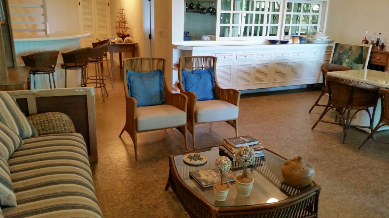 House standing on the sand in different condo, complete privacy - Camburizinho