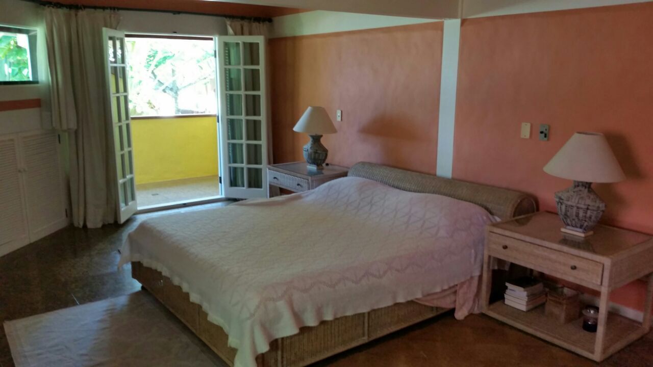 House standing on the sand in different condo, complete privacy - Camburizinho