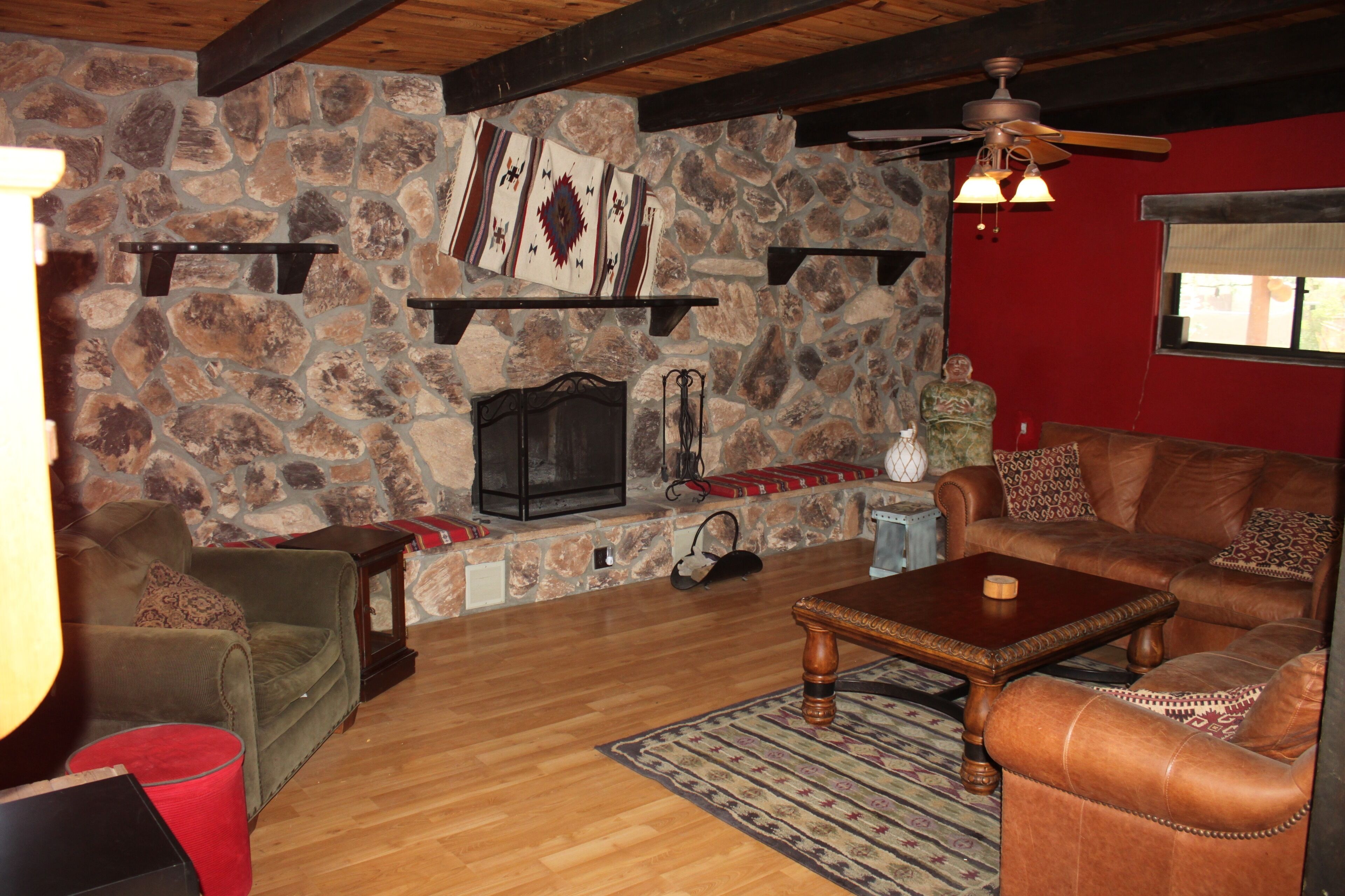 Hubbard's Hacienda 4 Bedroom-3 Bath-Pool-Oasis Paradise 