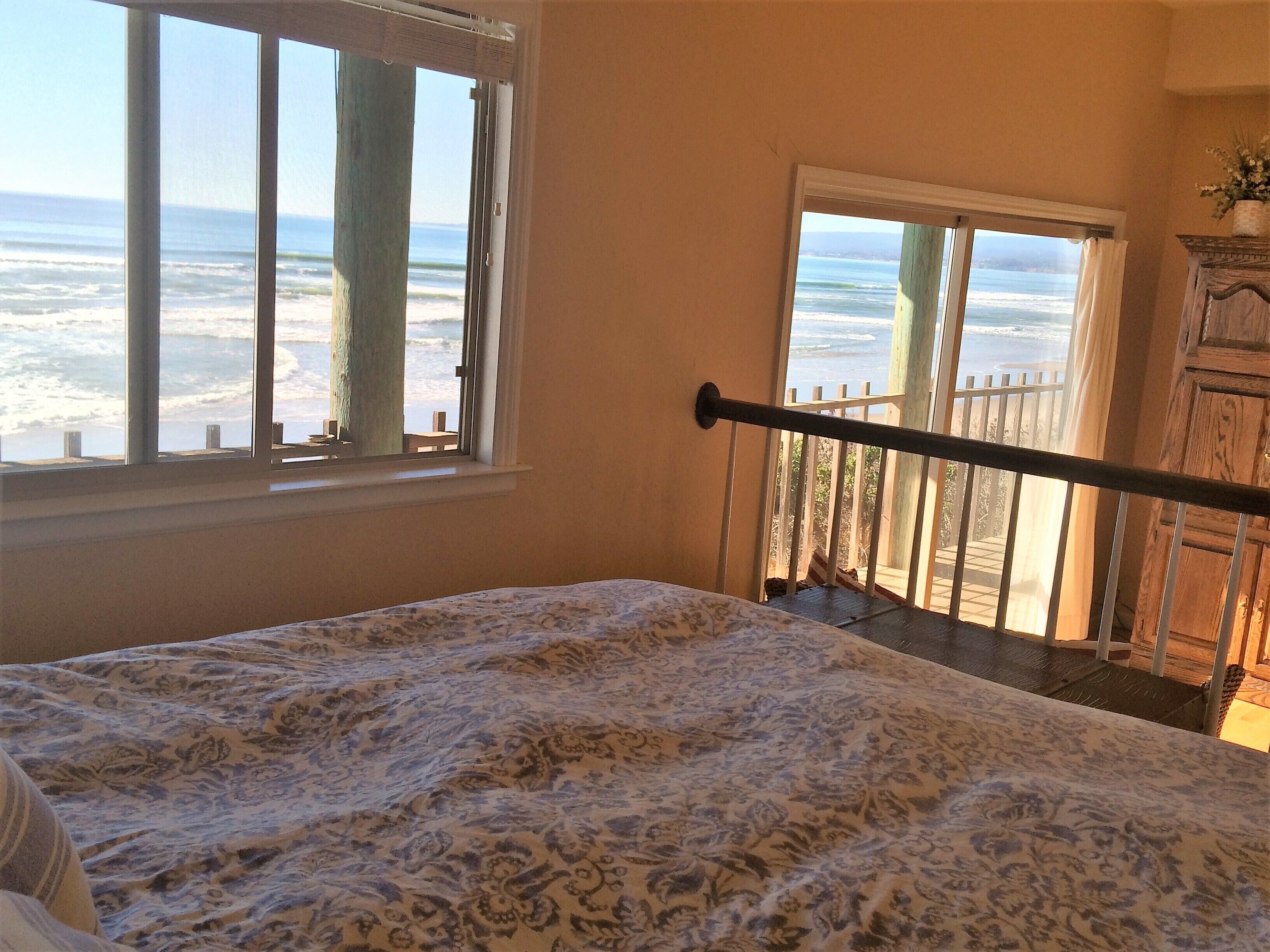 4000+ sq ft Beach Front Vacation Rental-The Beach is your back yard - Santa Cruz